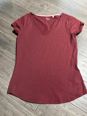 Boden Short Sleeve Scoop Neck Tee - Burgundy